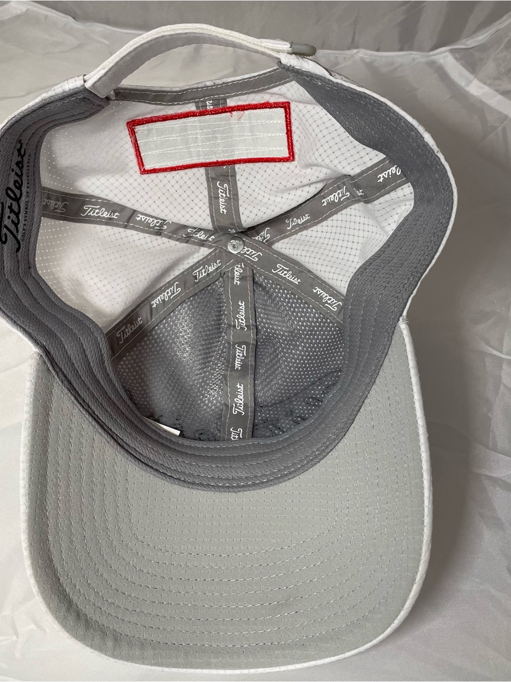 Titleist FJ Pro VI White Hat with Black Script Logo - Picture 5 of 6